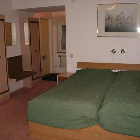Oedeshoegs Hotell & Vandrarhem Zimmer foto